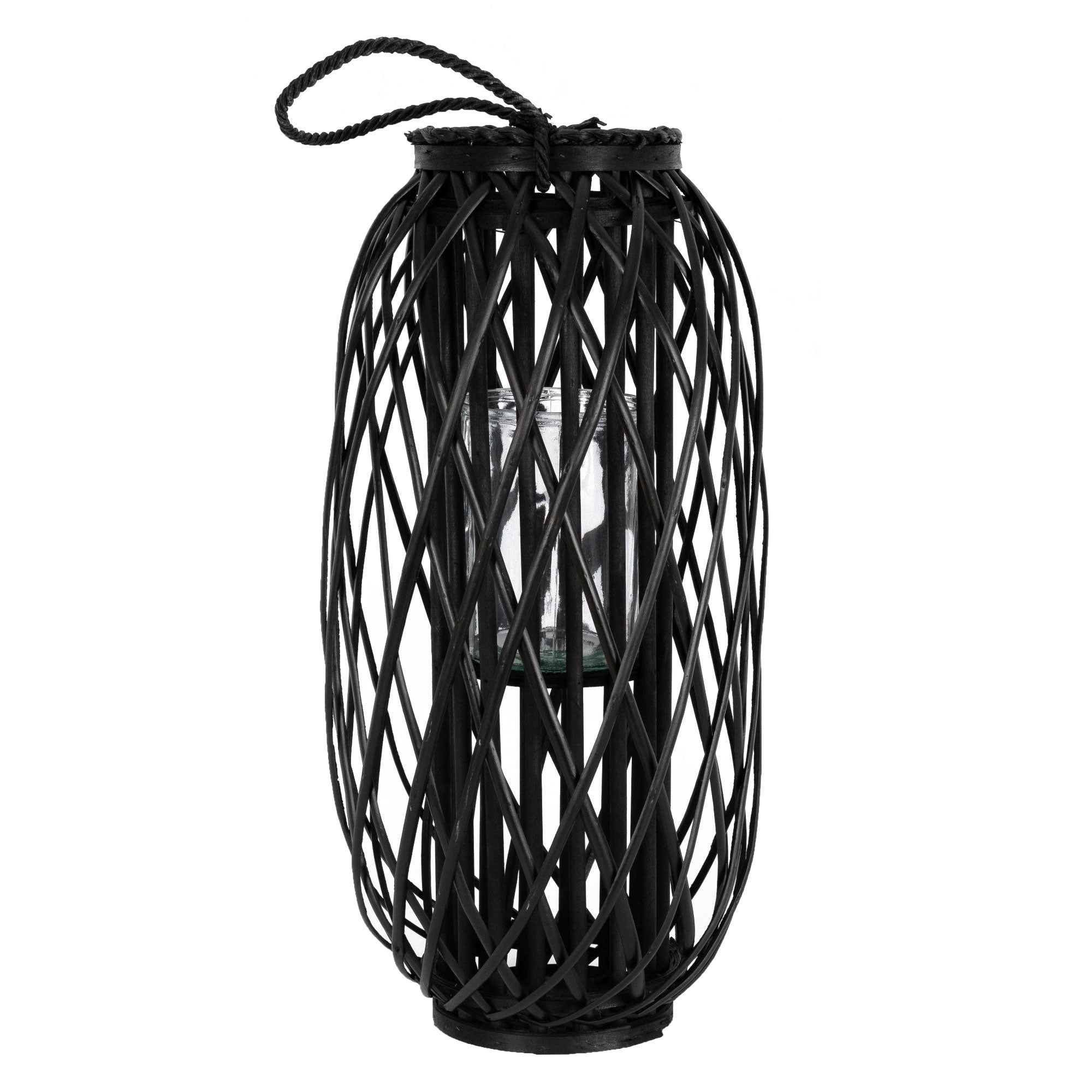Une lanterne noire avec un design de panier tressé.