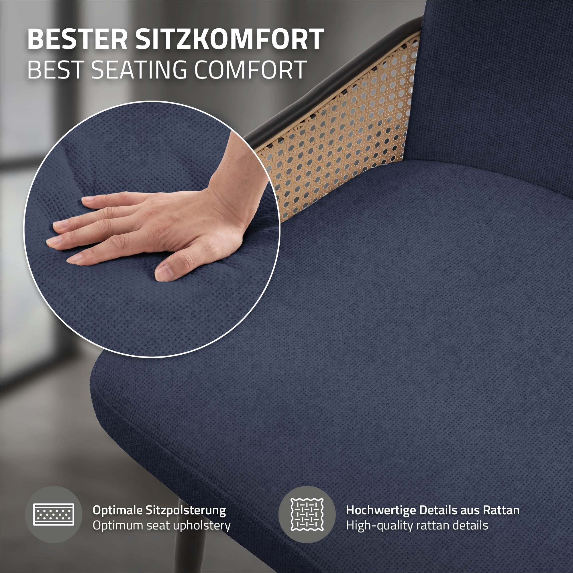 Gros plan d'une chaise avec une main touchant le rembourrage, sur un fond neutre.