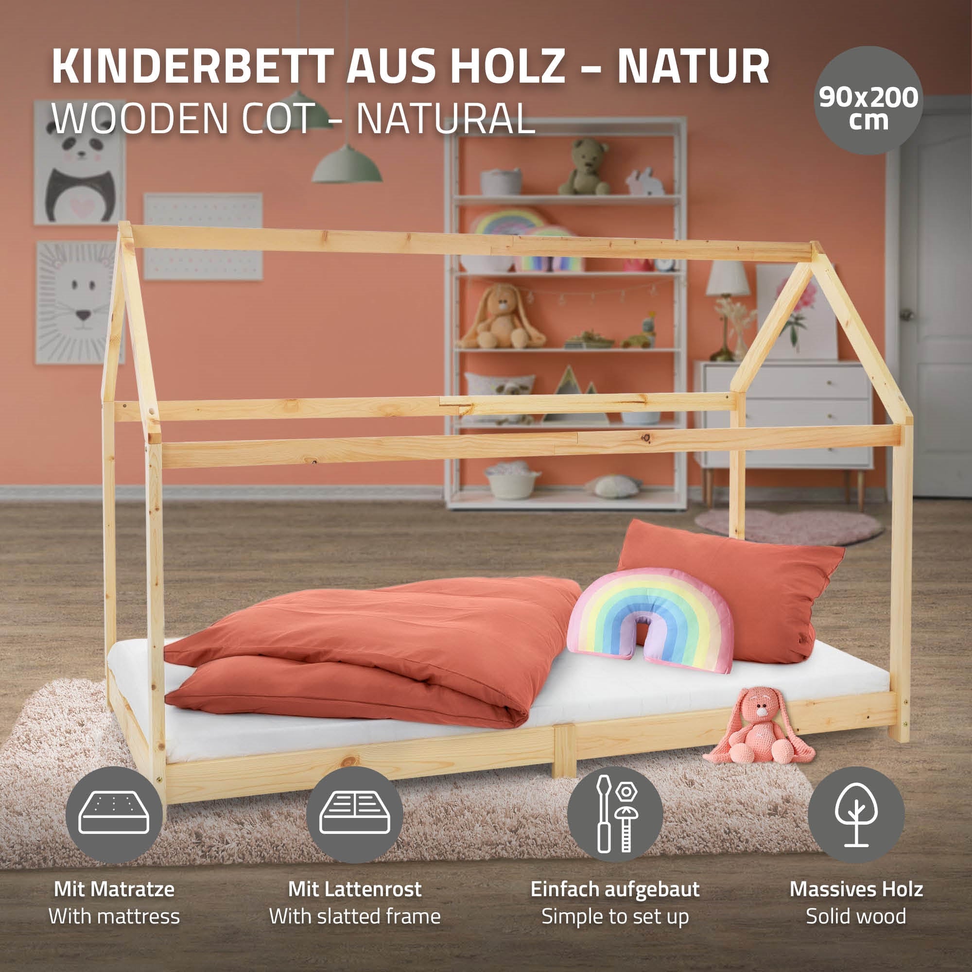 Houten kinderbed in natuurlijke kleur met matras en lattenbodem.