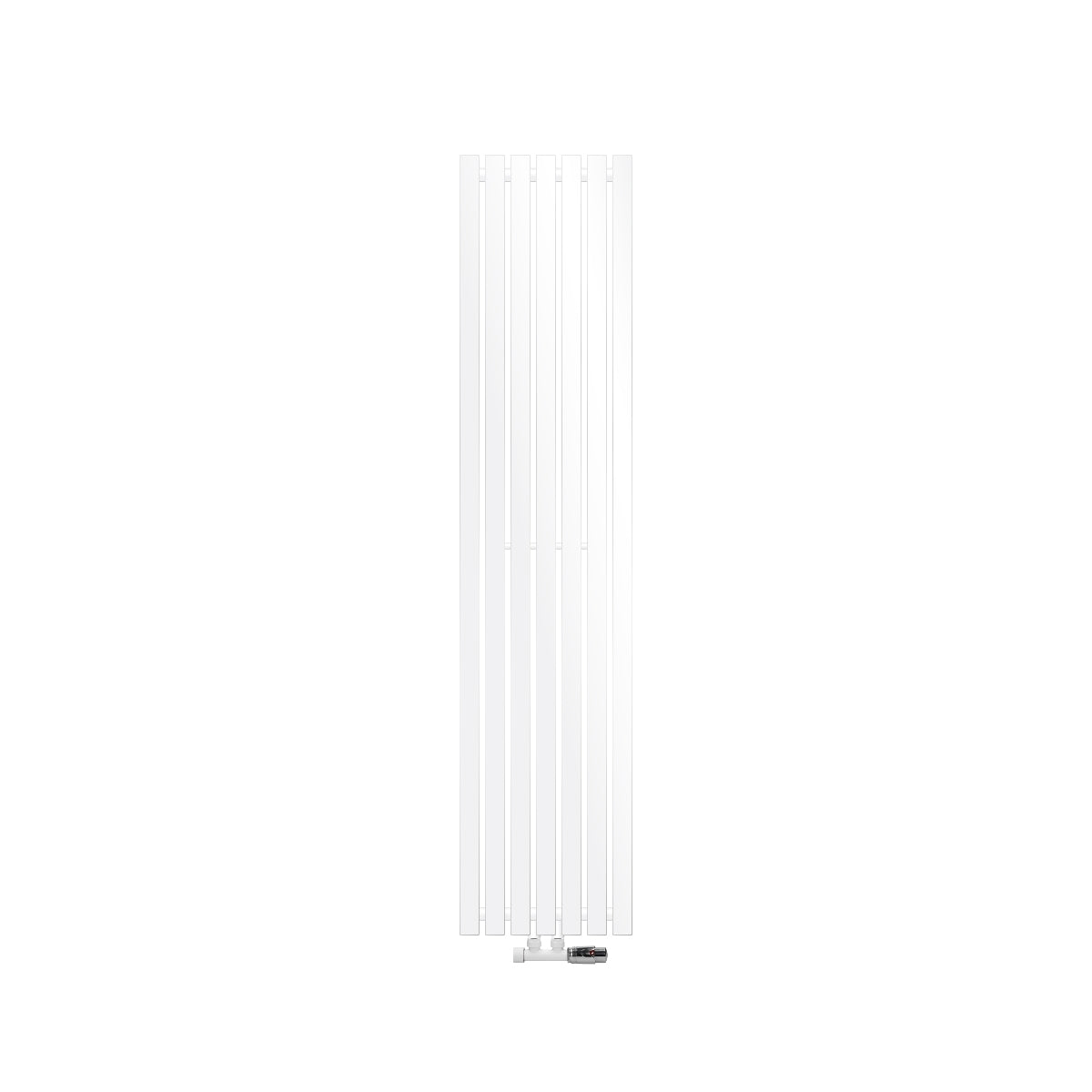 Radiador alto y estrecho en blanco con lamas verticales.