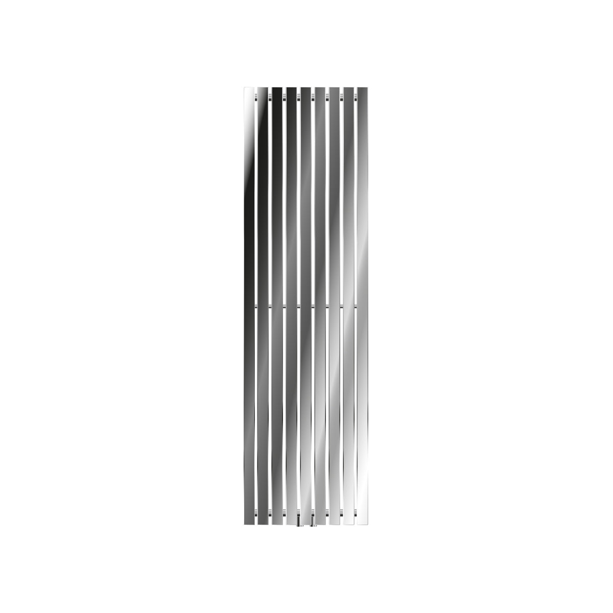 Vertikal radiator i krom med lodrette lameller.