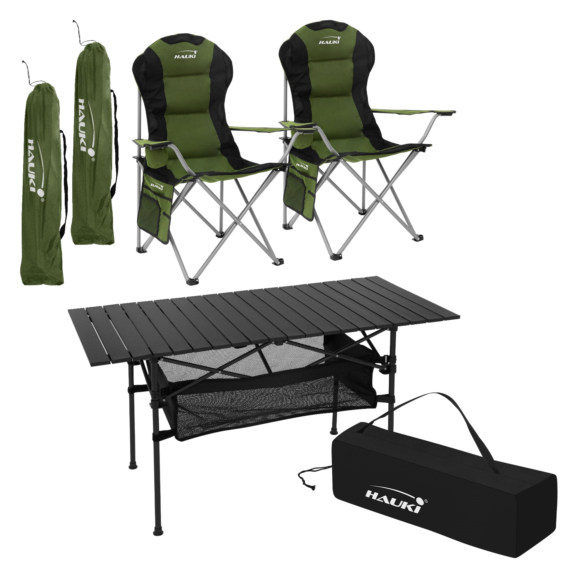 Campingtisch und zwei Stühle in grün mit einem schwarzen Tragebeutel.