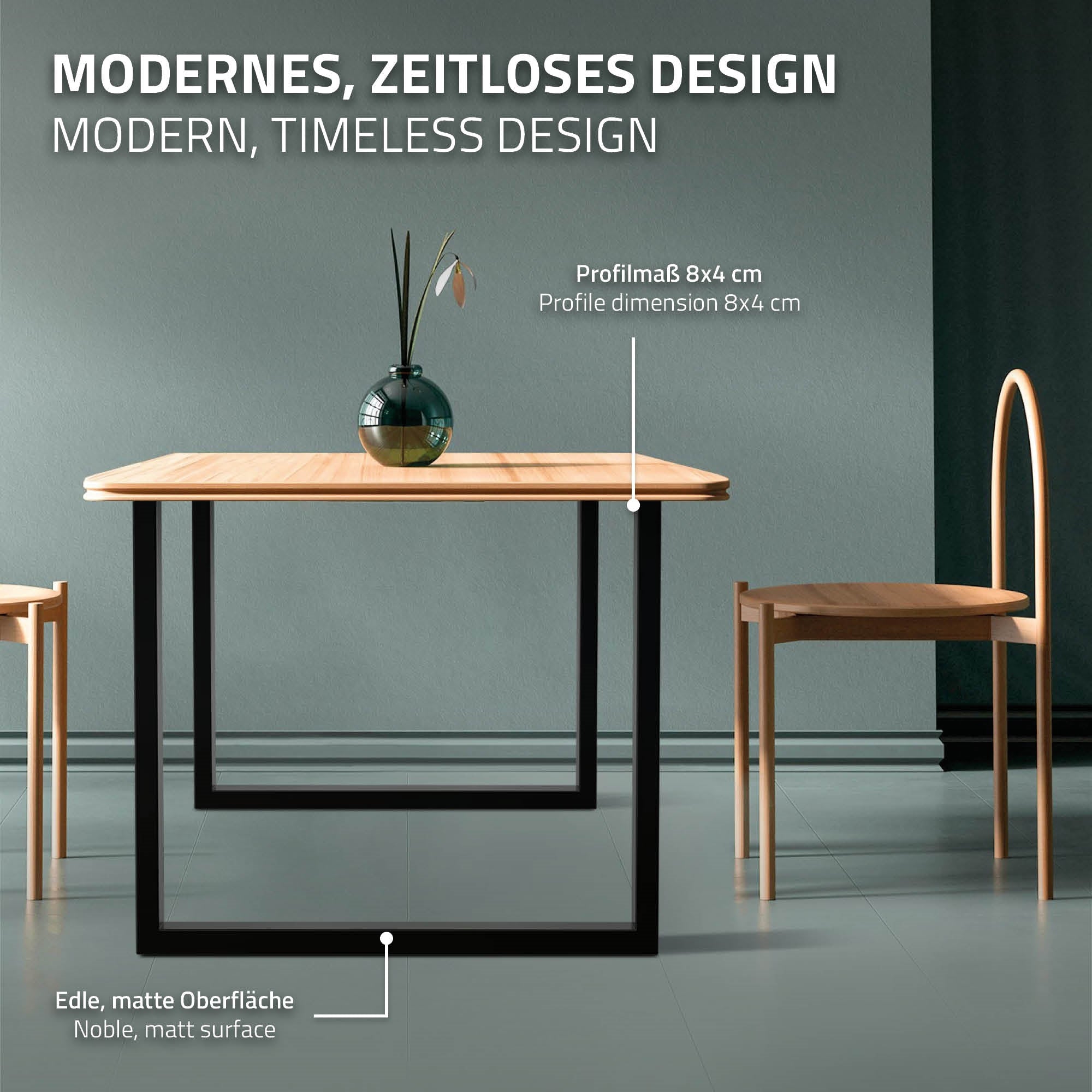 Table avec une surface en bois, un cadre noir et un vase sur le plateau.