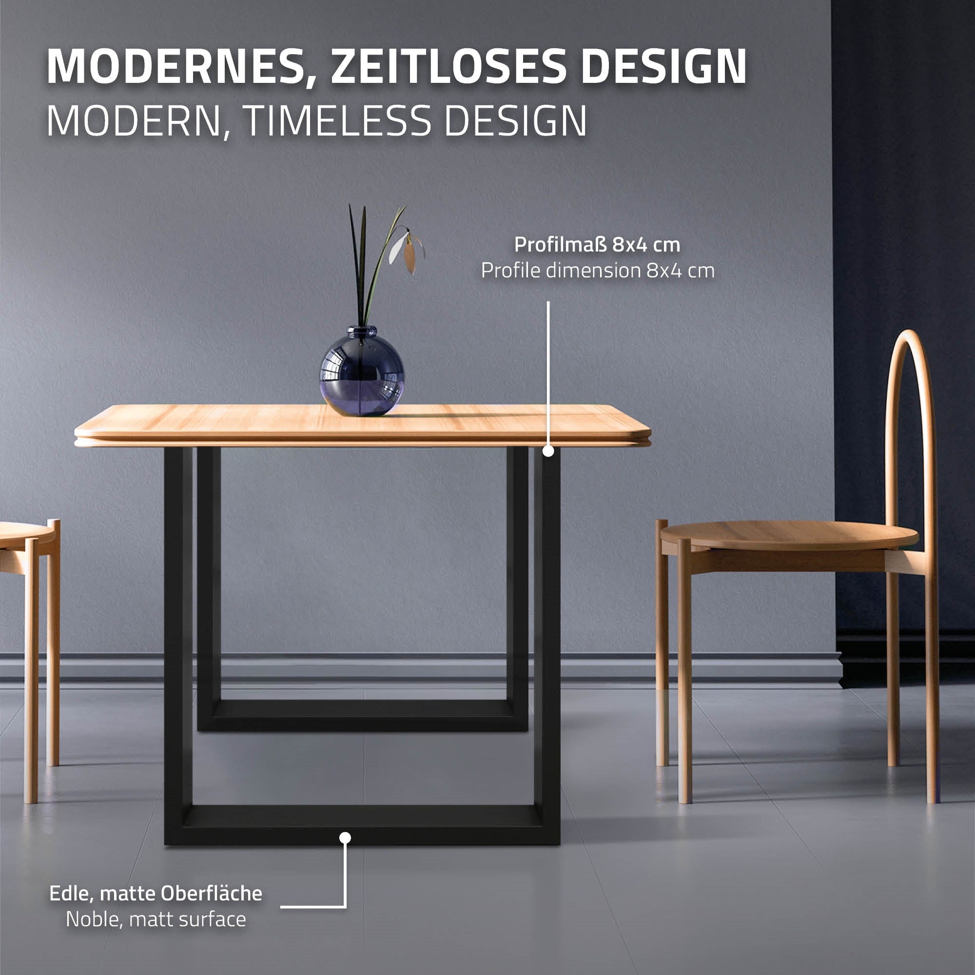 Table avec un plateau en bois et un cadre en métal noir.