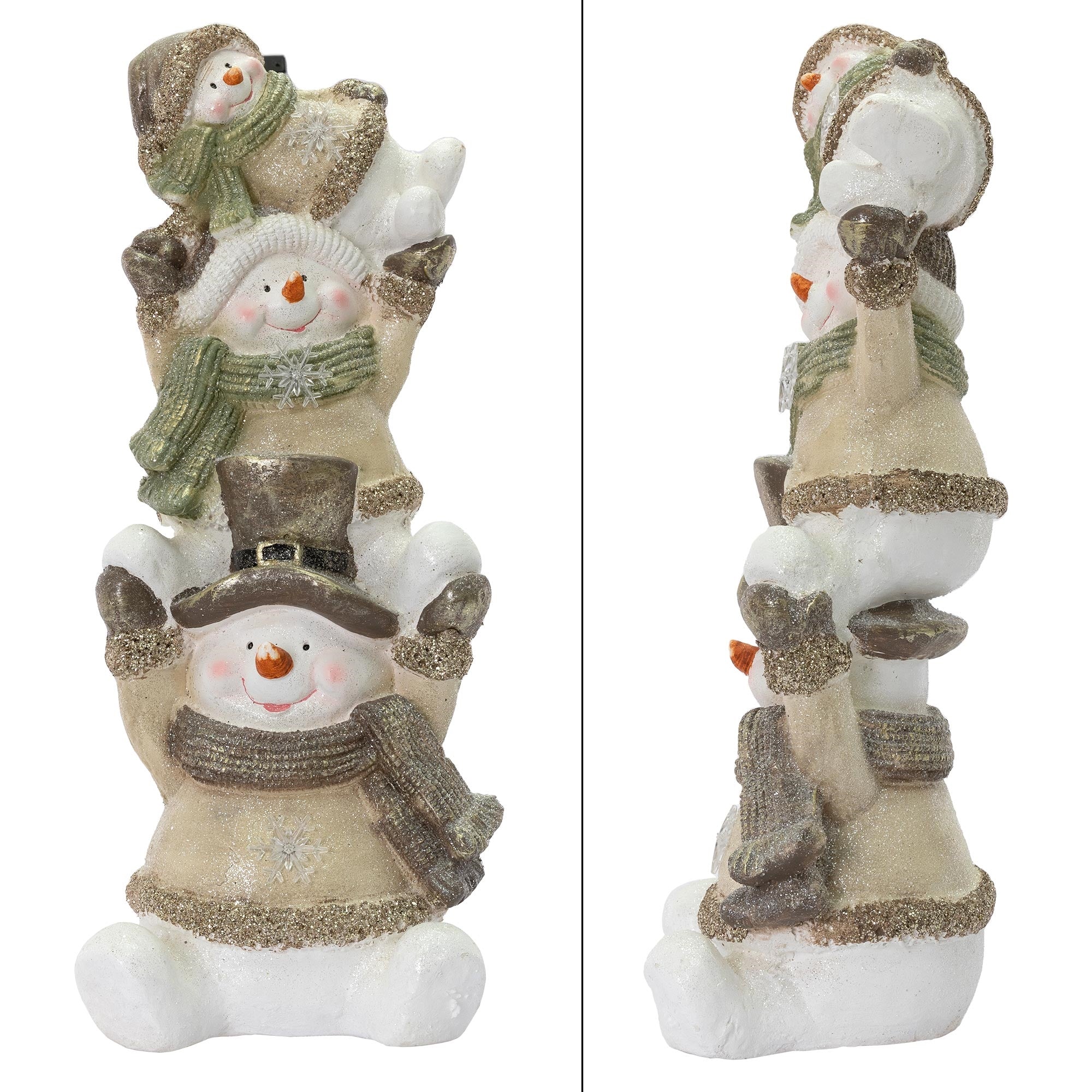 Figura con varios muñecos de nieve apilados uno sobre otro.