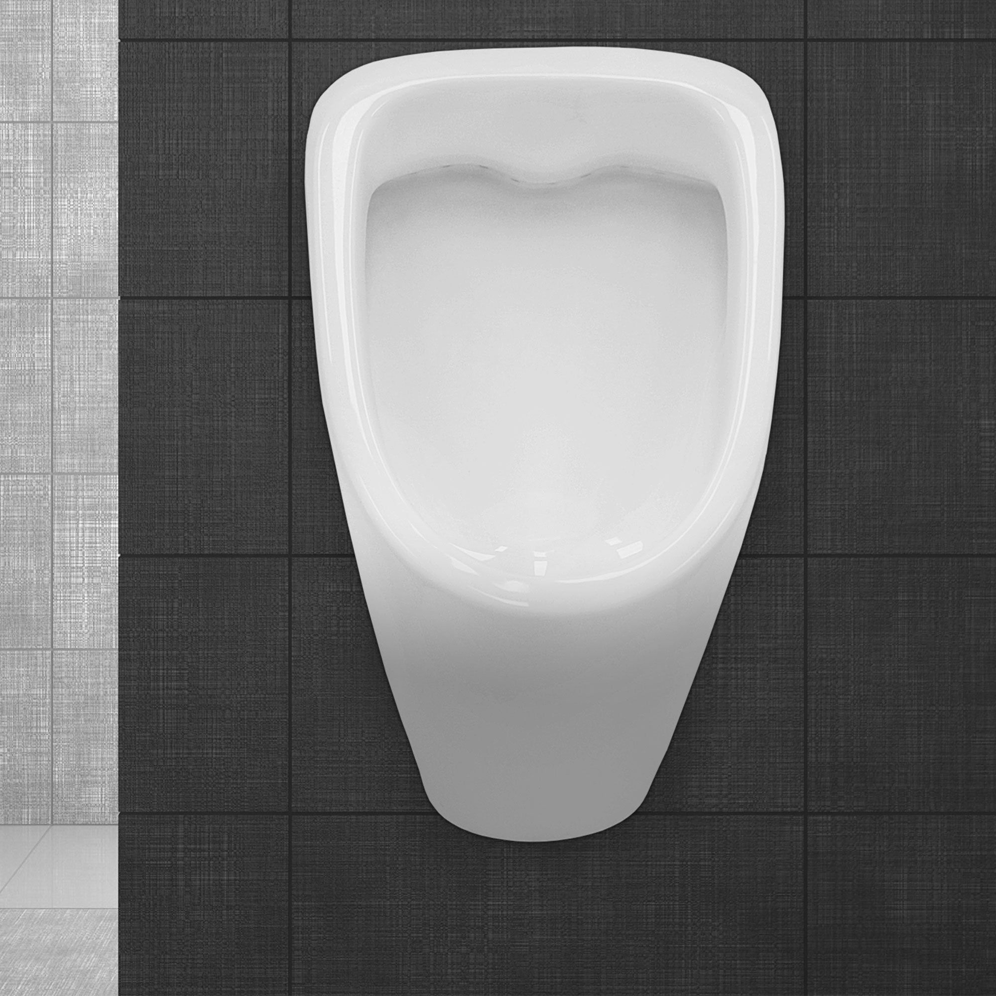 Weißes Urinal an einer dunklen Wand.