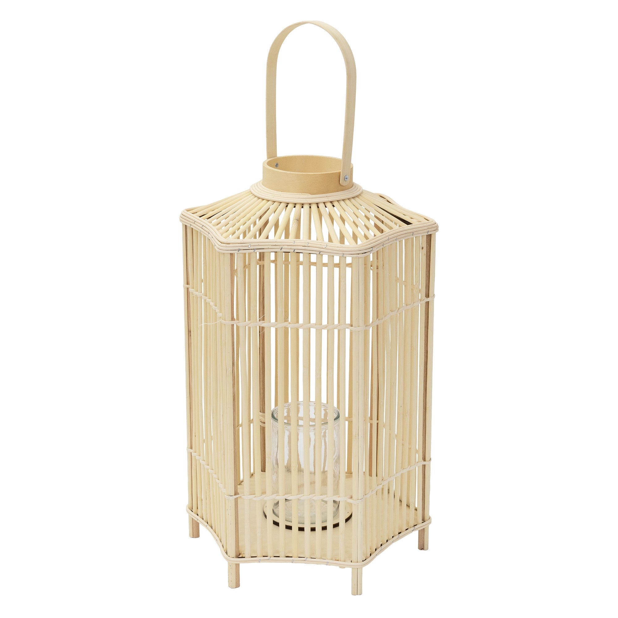 Kulatá lampa z ratanu s skleněnou nádobou na svíčku.