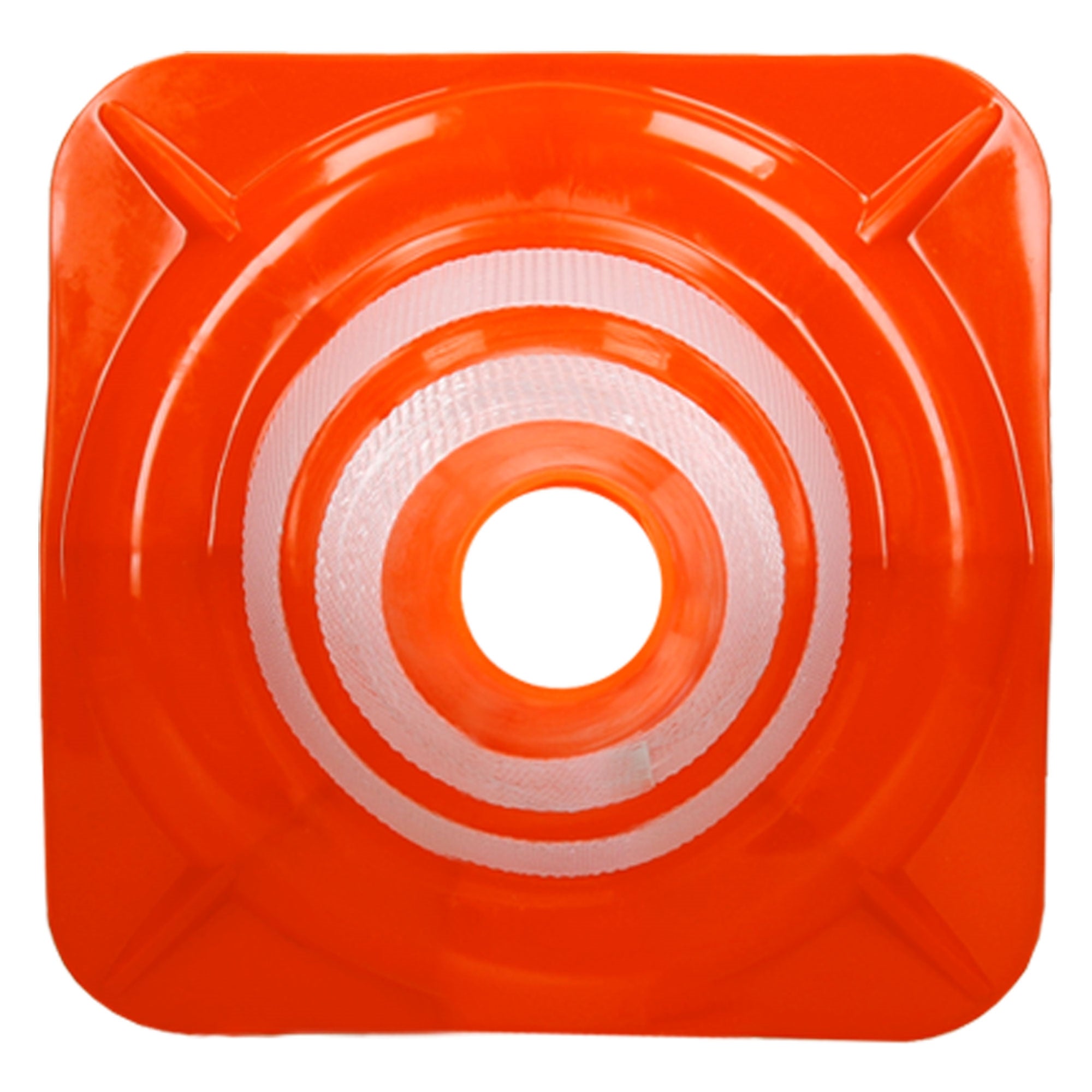 Vue de dessus d'un cône de circulation orange avec un anneau réfléchissant transparent.