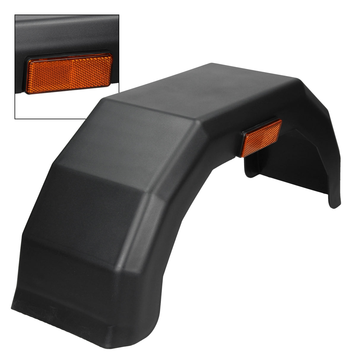 Un paso de rueda negro con un elemento reflectante de color naranja.