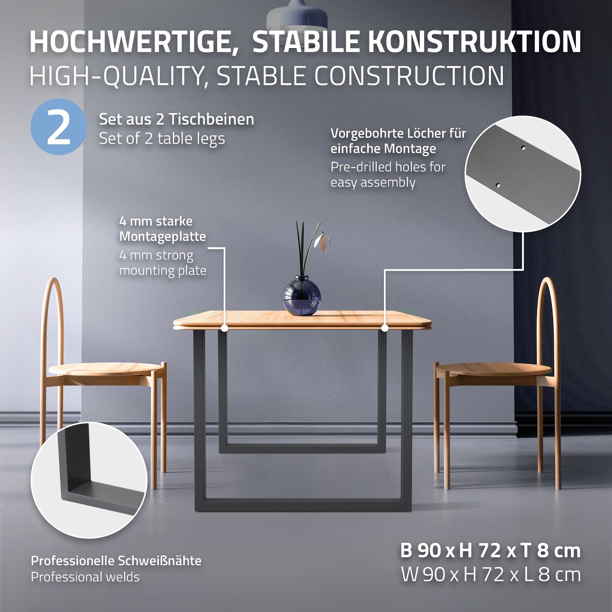 Tafel met houten blad, twee stoelen en stevige tafelpoten.