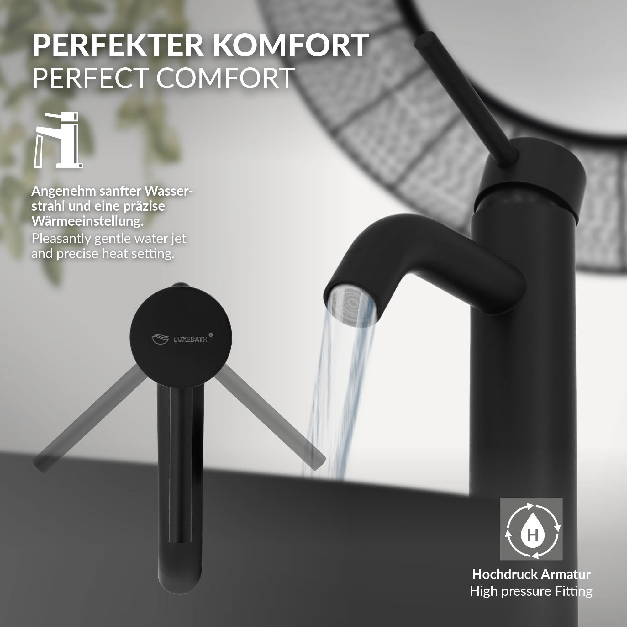 Sort armatur med vandstråle ved et moderne håndvask.