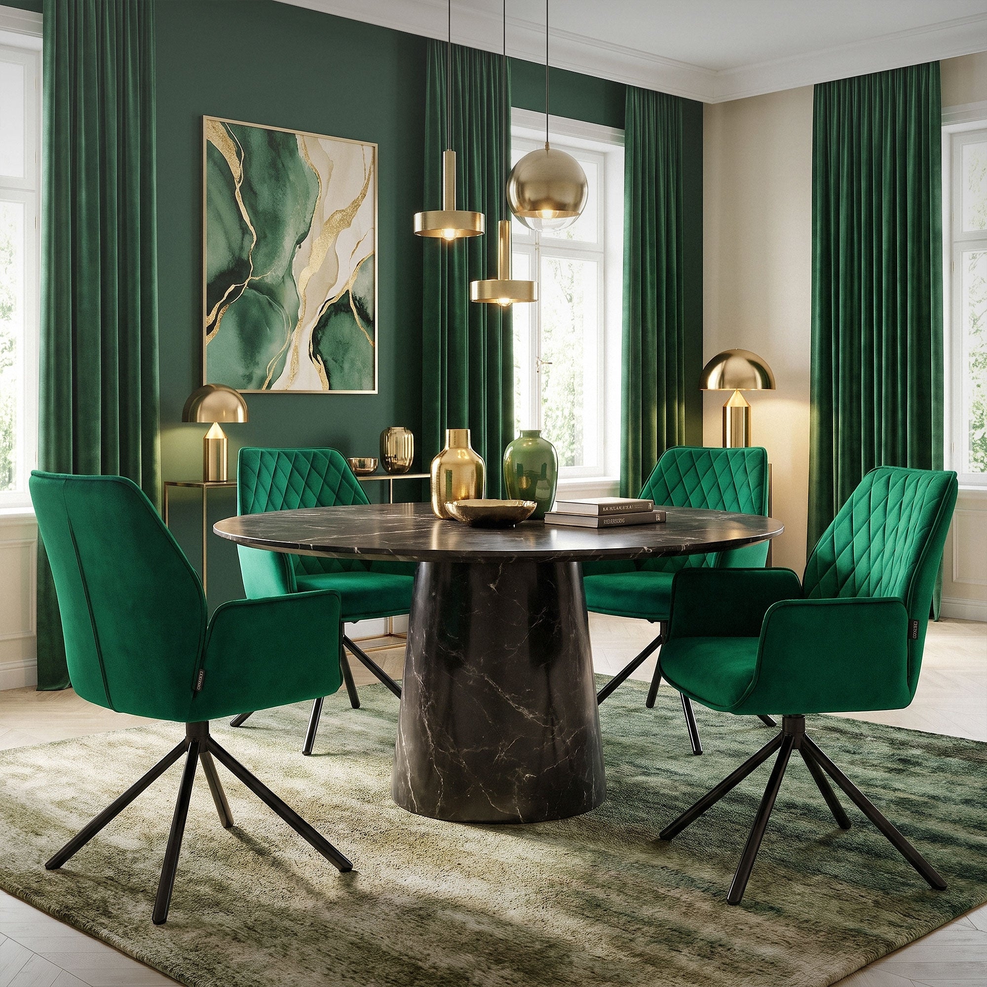 Ein elegantes Esszimmer mit einem runden Tisch und grünen Stühlen.