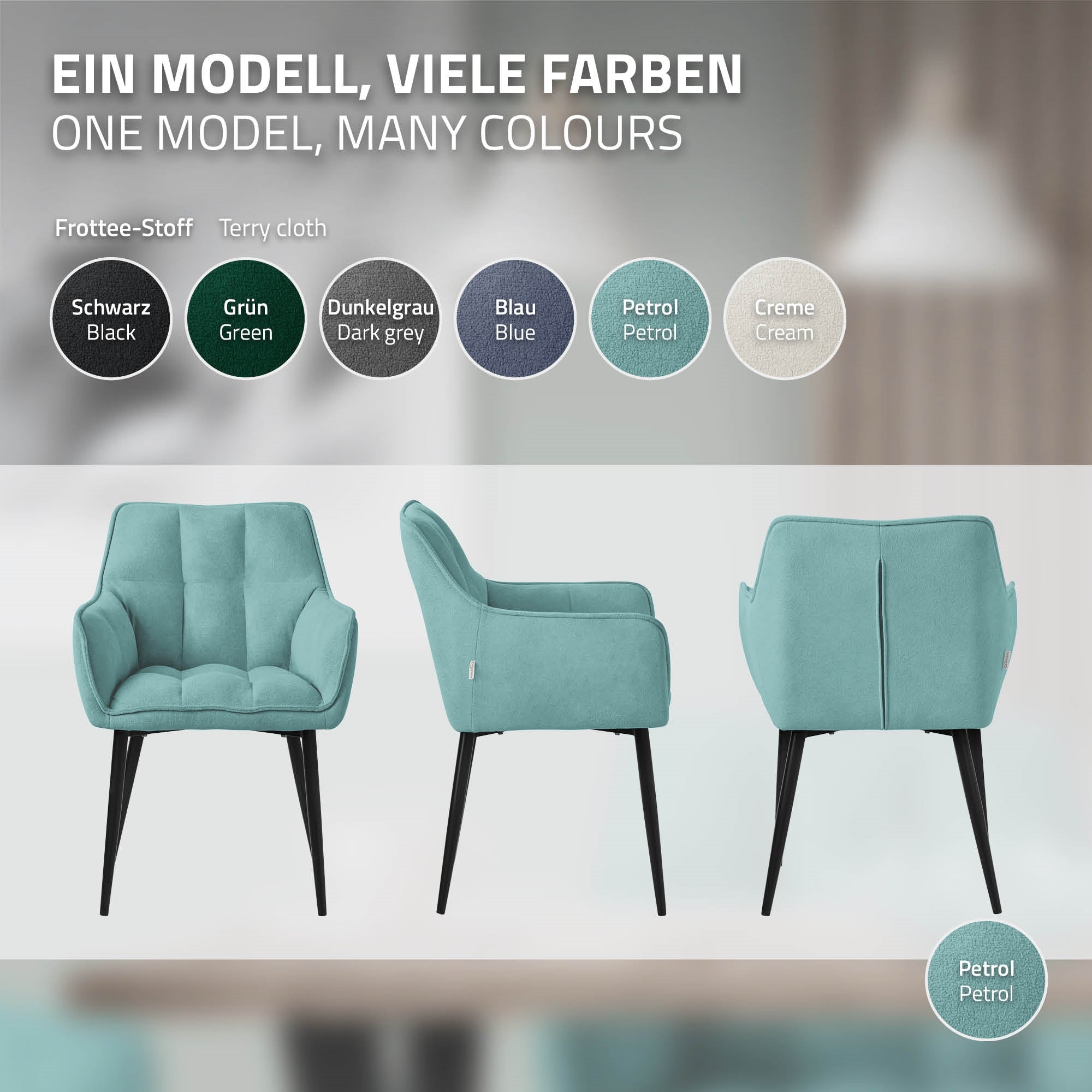 Drei Stühle in verschiedenen Farben vor einem hellen Hintergrund.