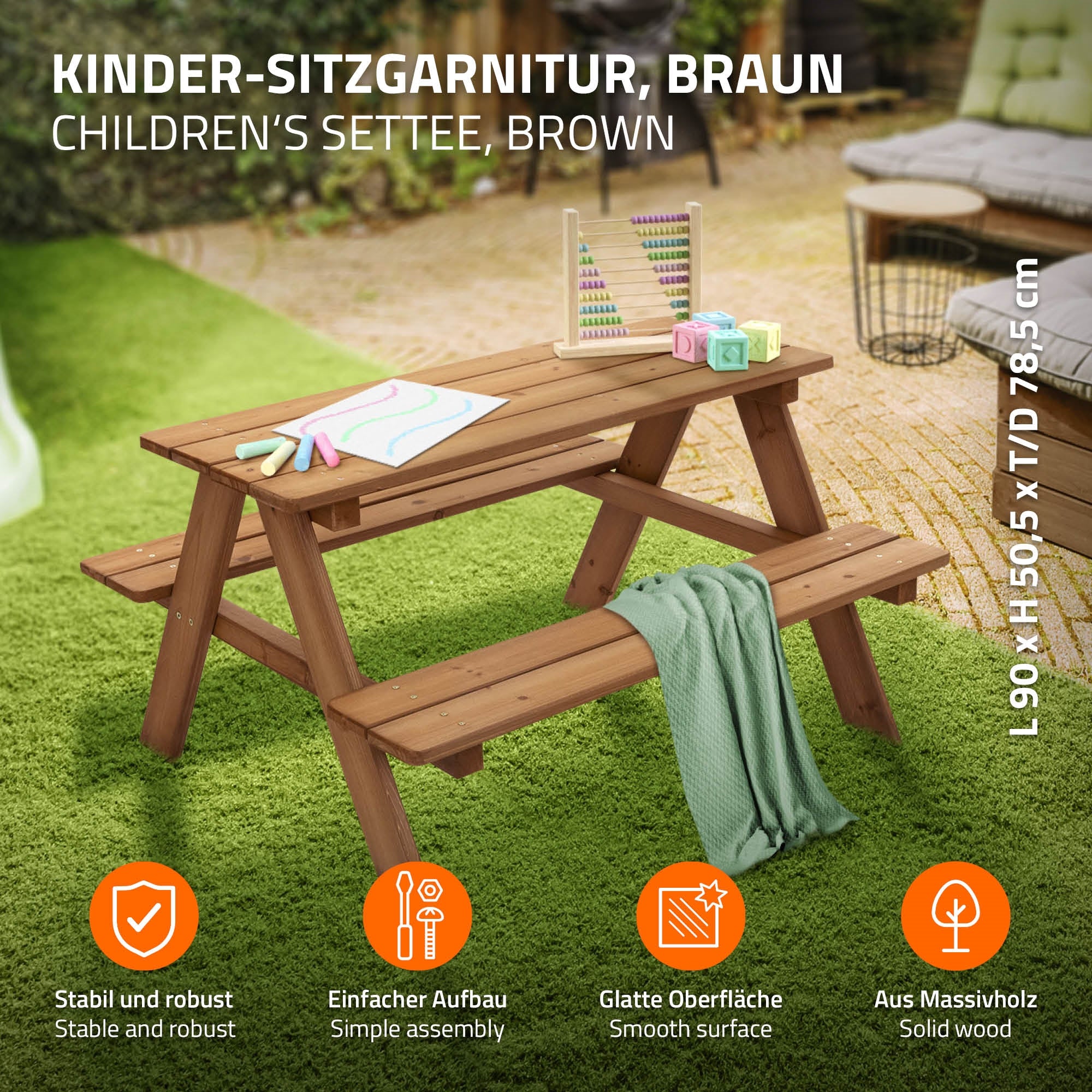 Braunes Kindersitzgarnitur mit Tisch und zwei Bänken auf grünem Rasen.