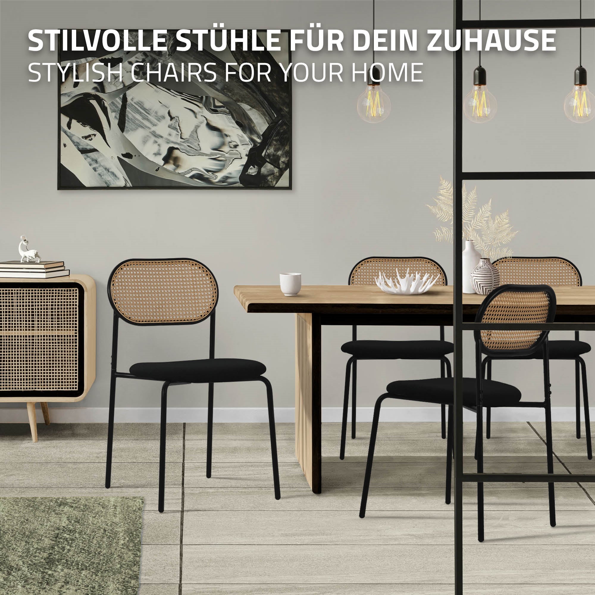 Zwarte stoelen met gevlochten rugleuning voor een tafel in een moderne ruimte.