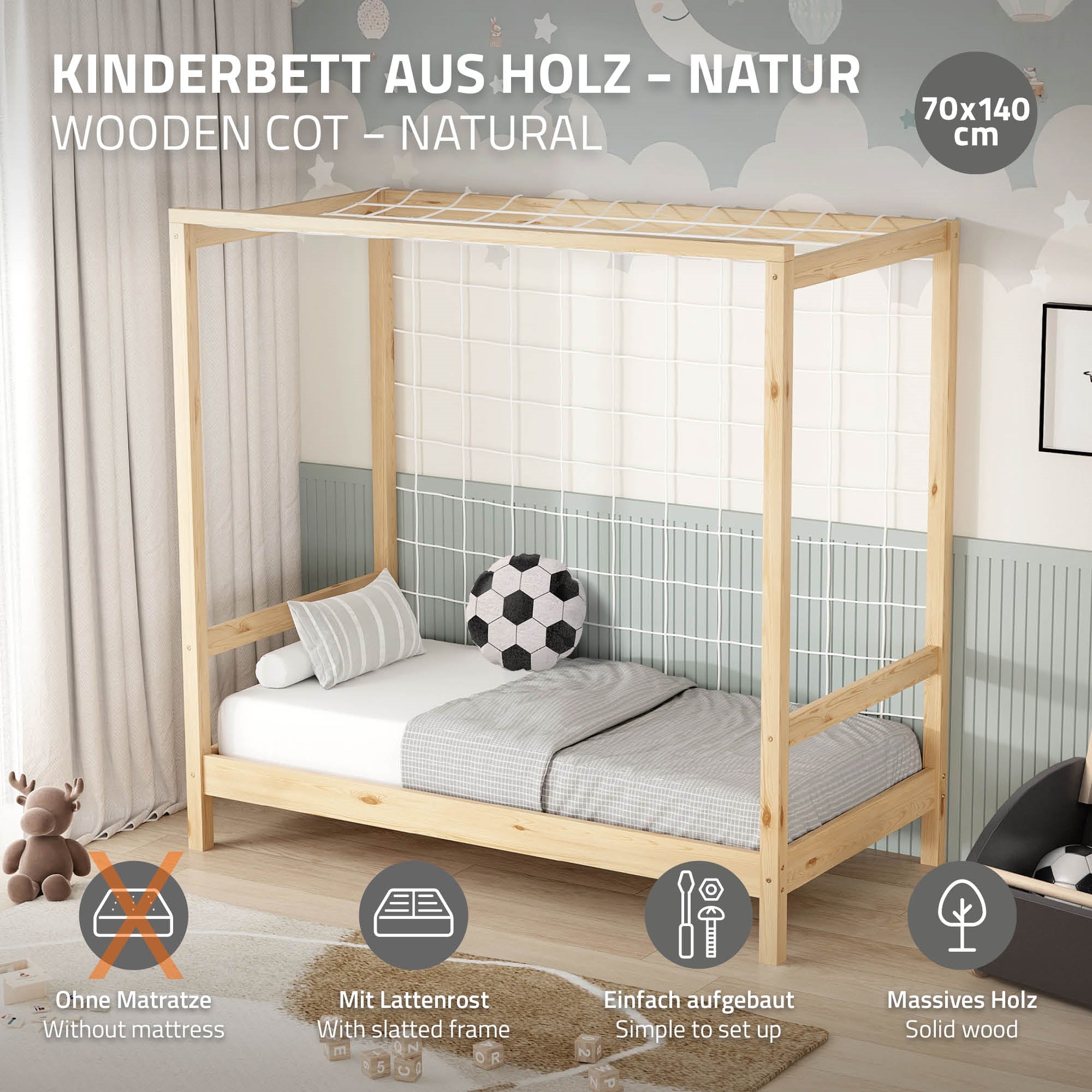 Un lit d'enfant en couleur naturelle sans matelas, avec un ballon de football sur la surface de couchage.