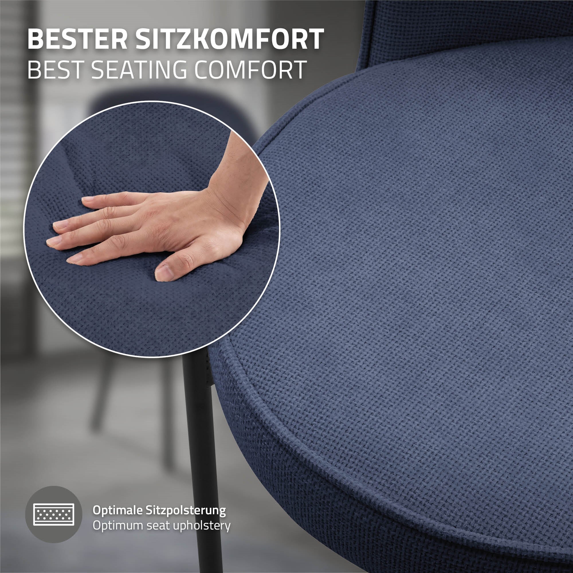 Primer plano de una silla con una mano probando la comodidad del asiento.