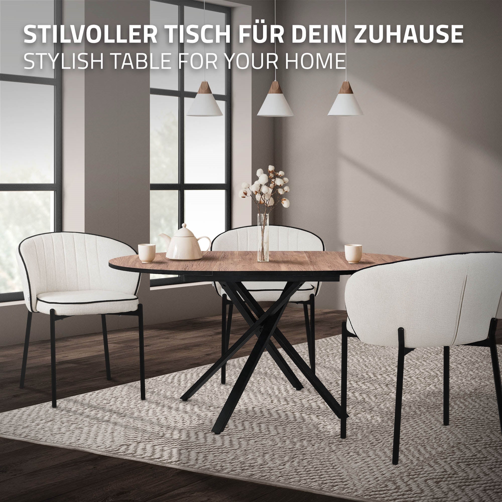 Een stijlvolle ronde tafel met witte stoelen in een lichte ruimte.