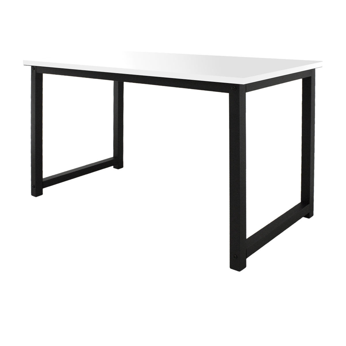 Bílý stůl s černým rámem, obdélníkový a stabilní.