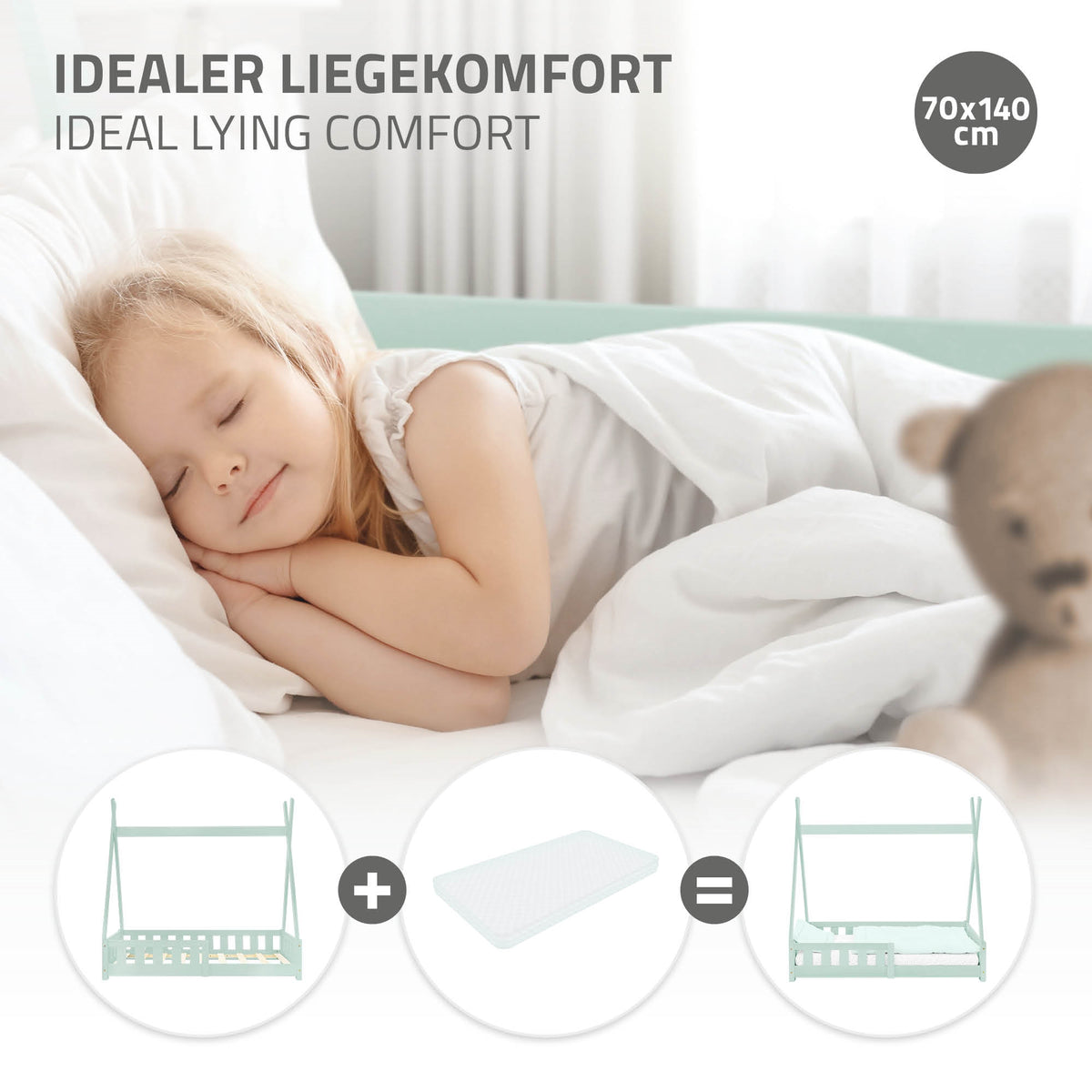 Un bambino che dorme su un materasso in un letto con lenzuola bianche.
