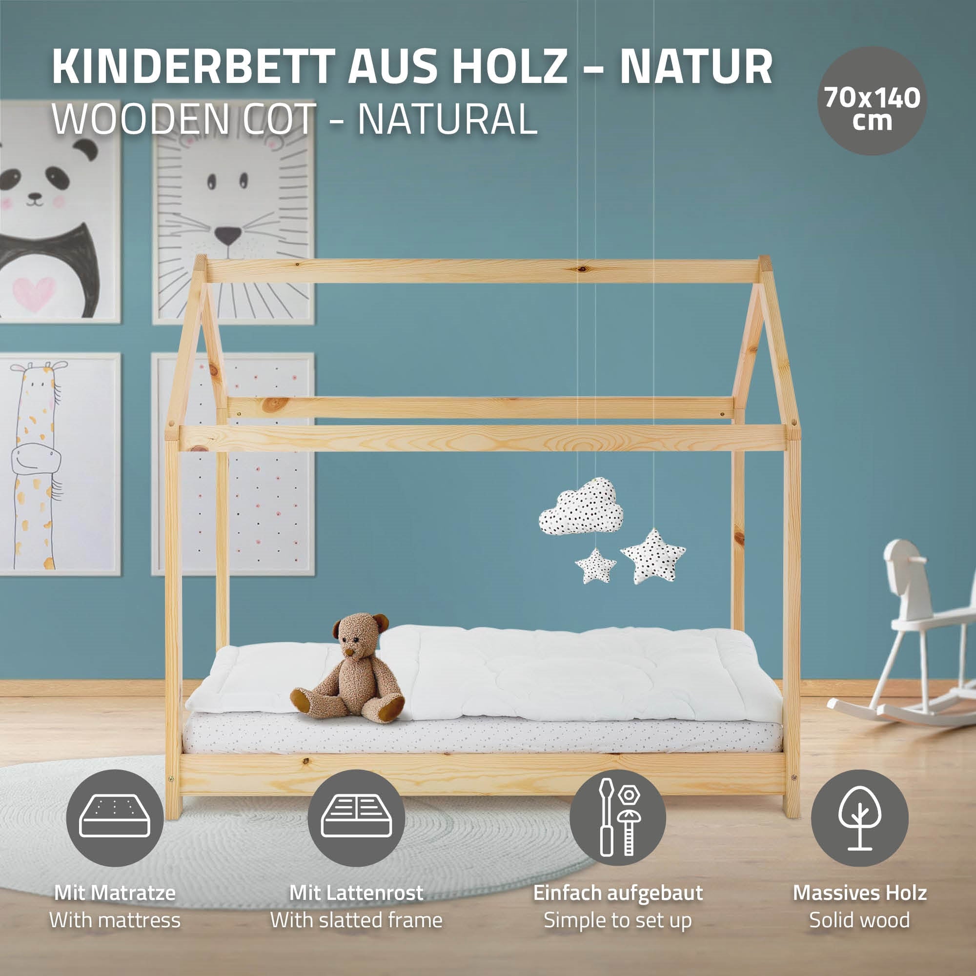 Lit pour enfant en bois avec matelas, cadre à lattes et décoration nuage.