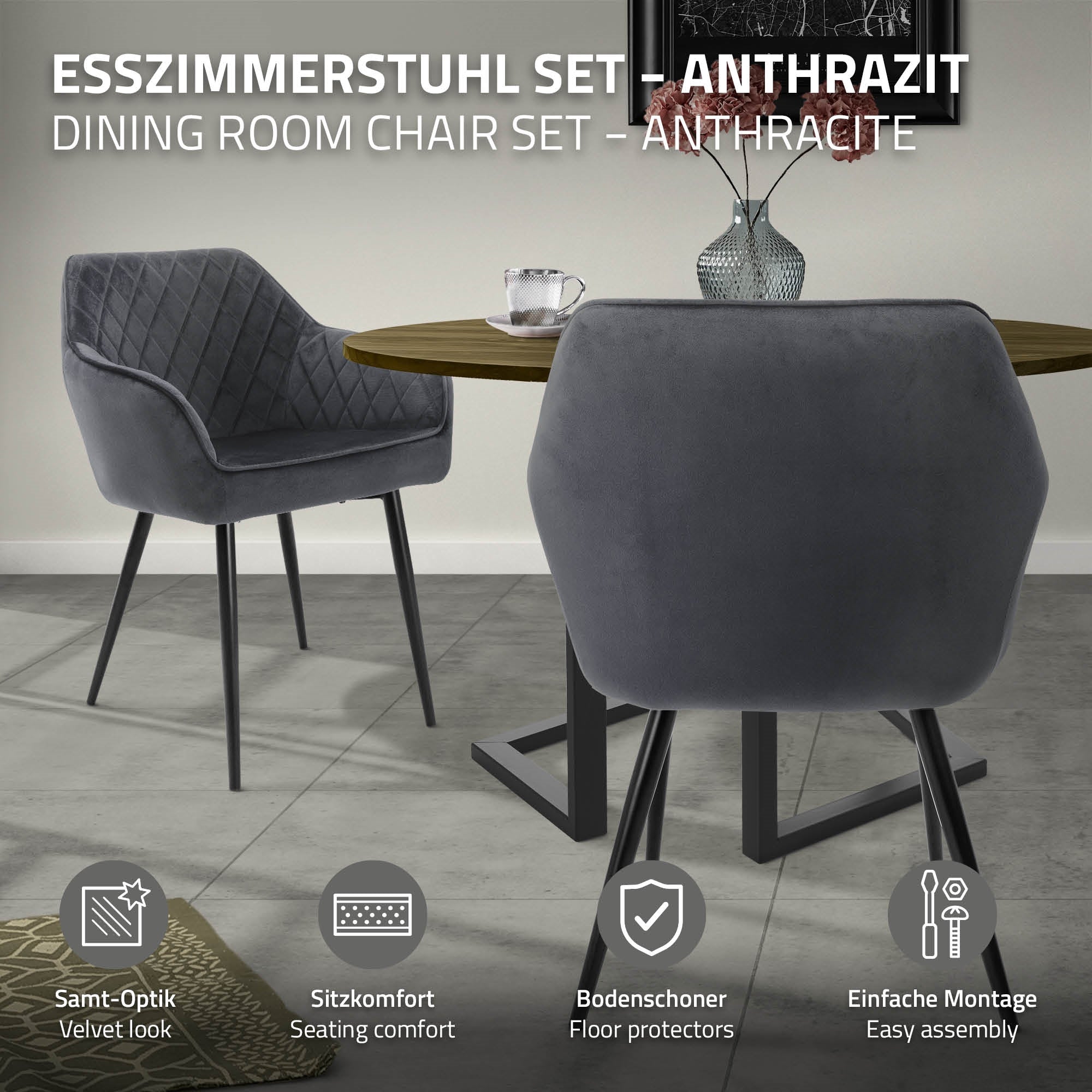 Ein graues Esszimmerstuhl-Set mit einem Tisch und Dekoration.