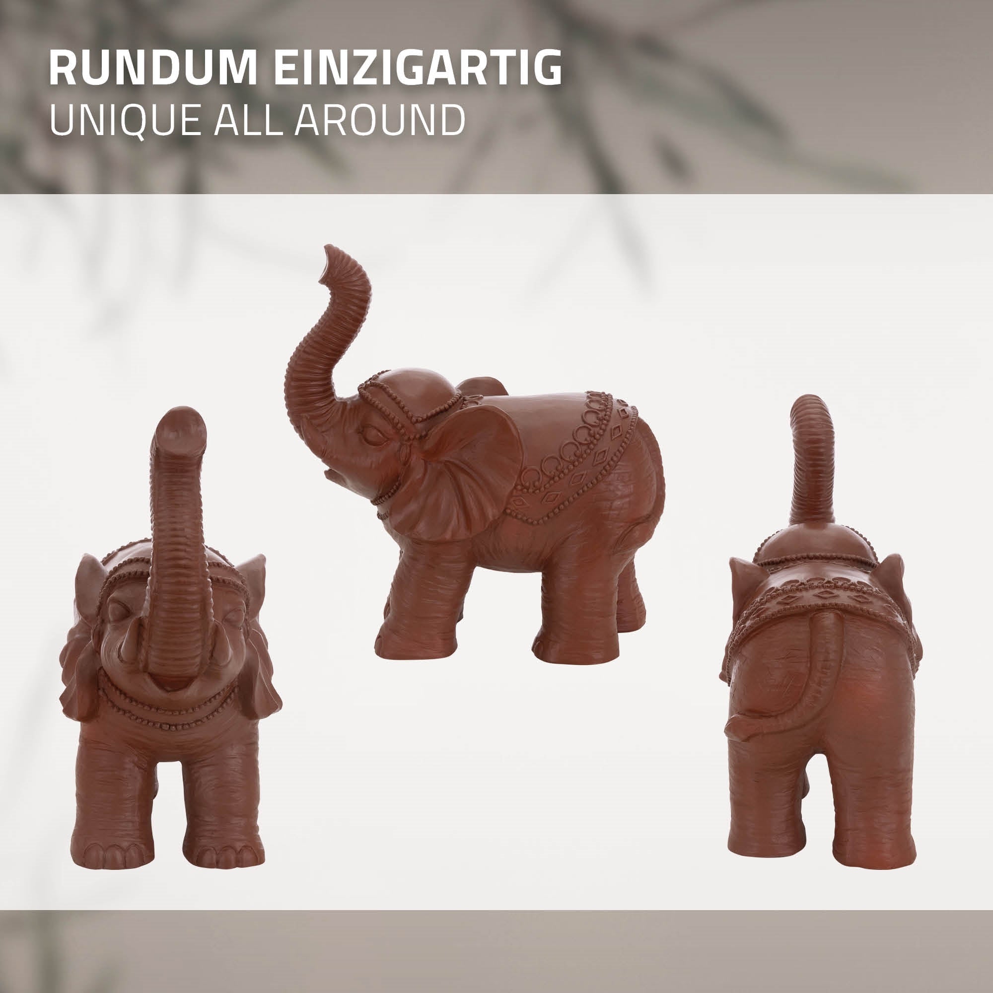 Drei braune Elefantenfiguren aus Keramik in verschiedenen Ansichten.