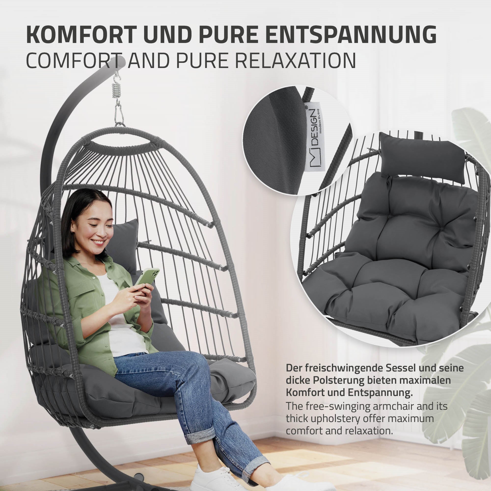 Frau sitzt in einem hängenden Sessel mit Kissen in einem hellen Raum.