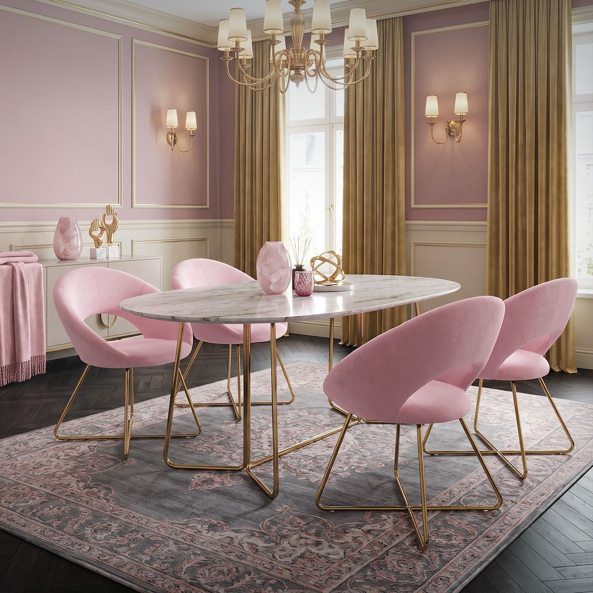 Esszimmer mit vier rosa Stühlen um einen runden Tisch.