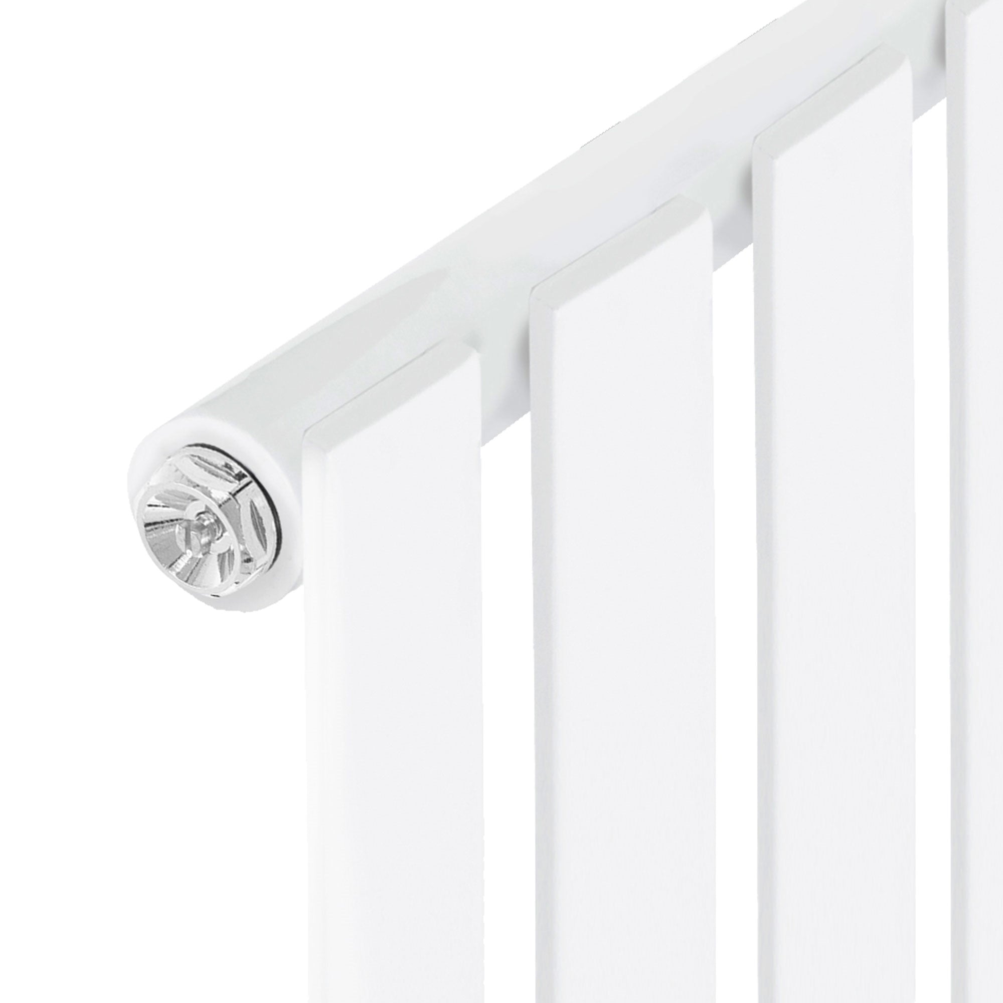 Vue détaillée d'un panneau de chauffage blanc avec une connexion.