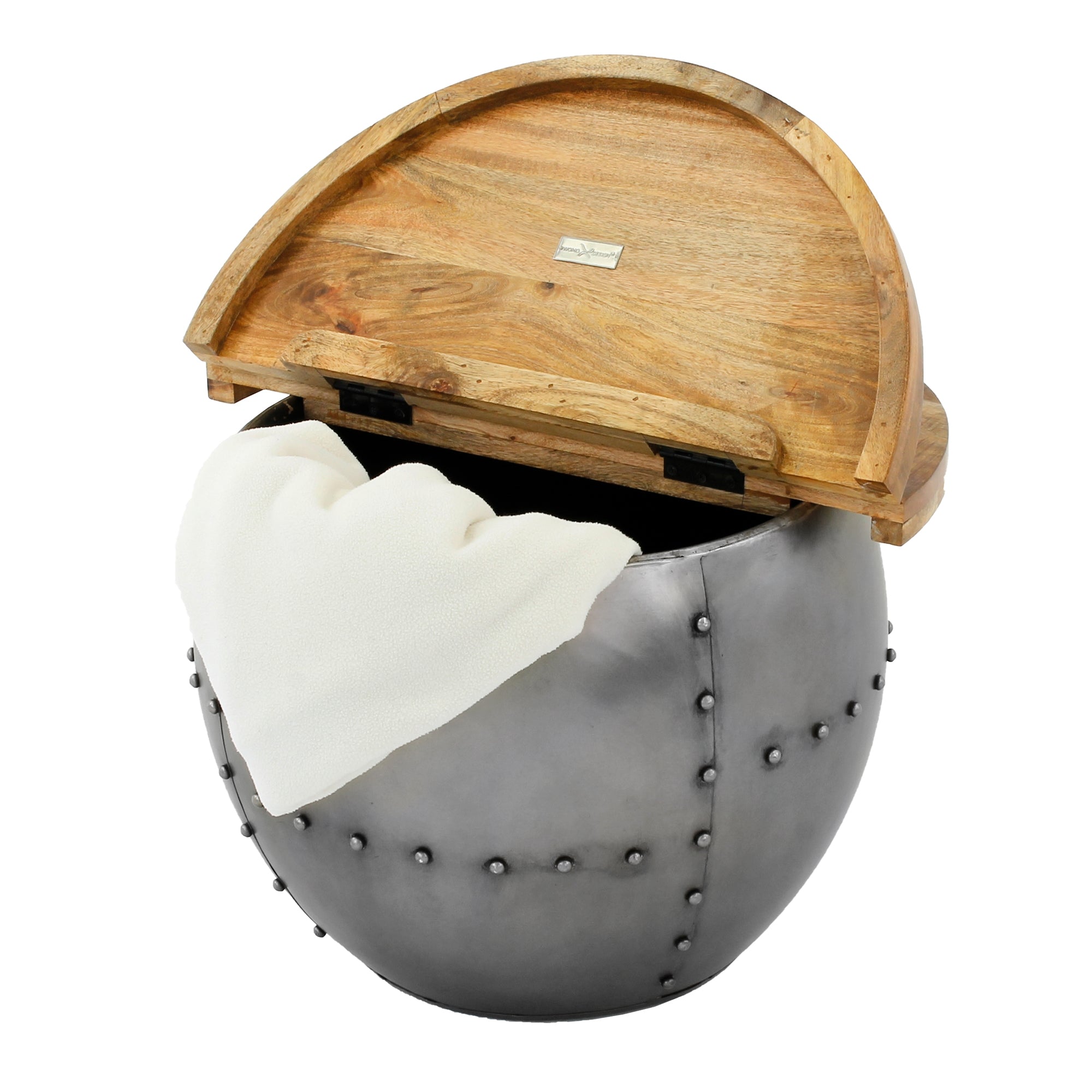 Runder, grauer Aufbewahrungskorb mit Holzdeckel und weißem Tuch darin.